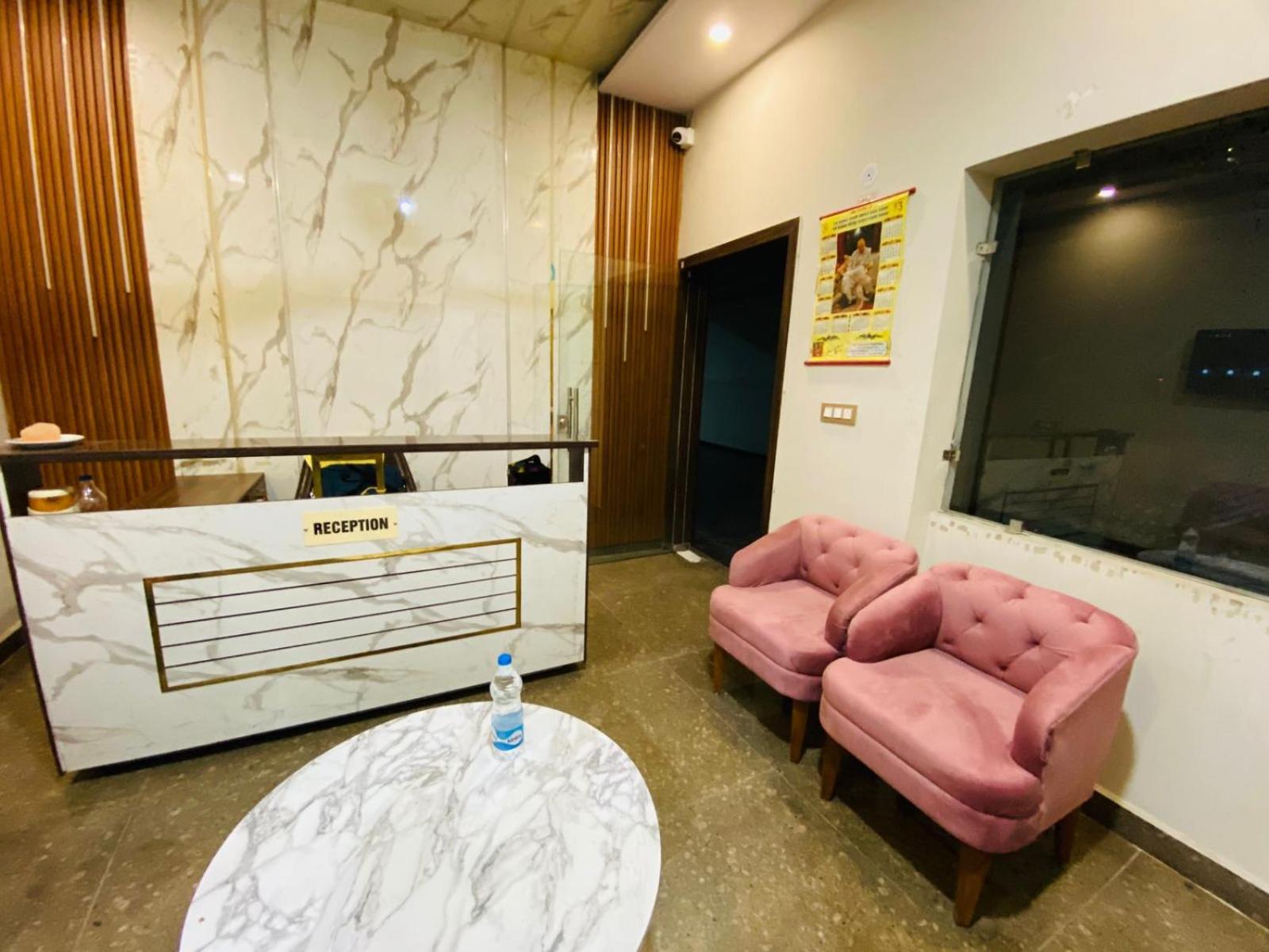 Ry Luxuries Hotel アムリトサル エクステリア 写真