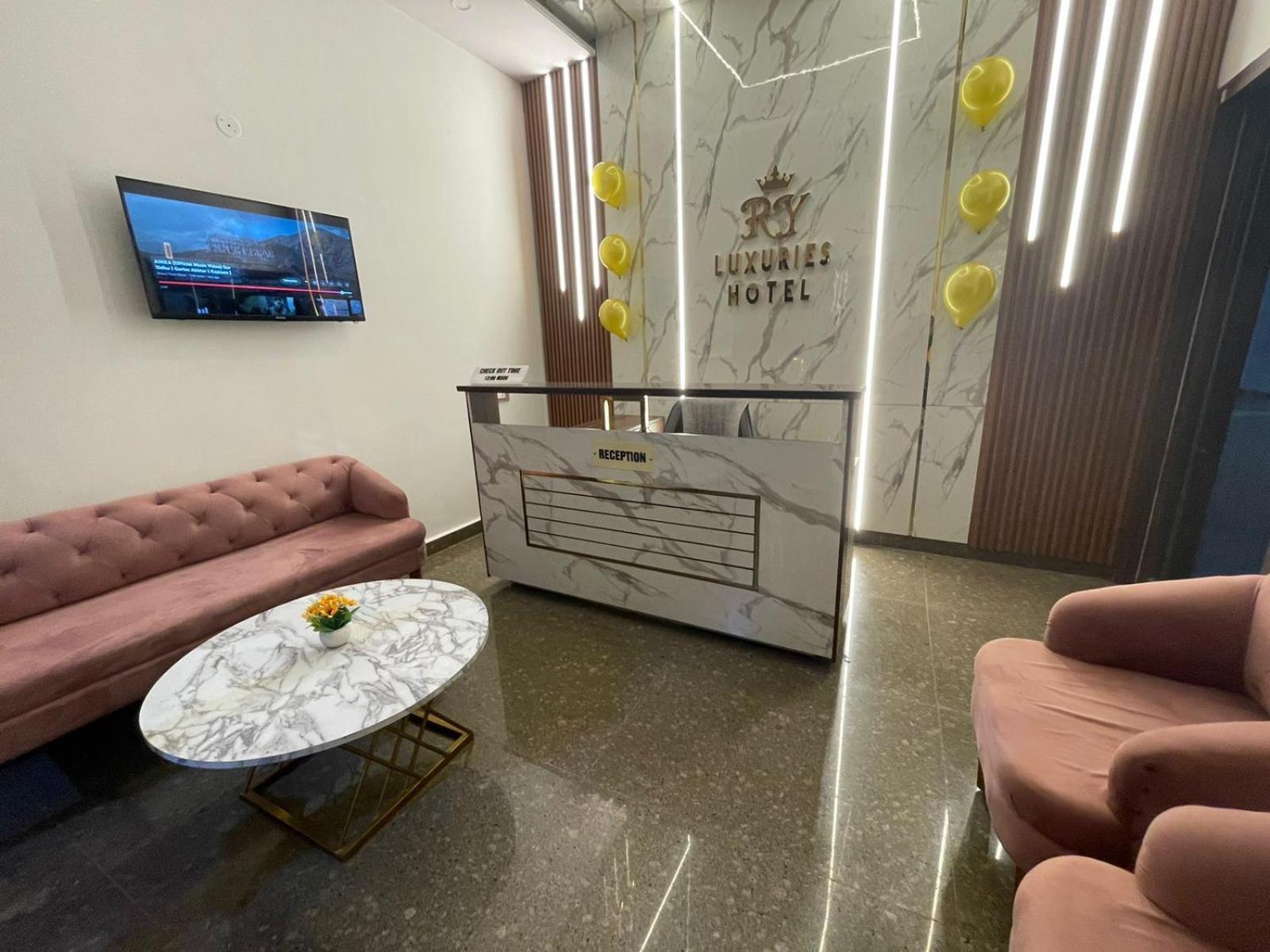 Ry Luxuries Hotel アムリトサル エクステリア 写真